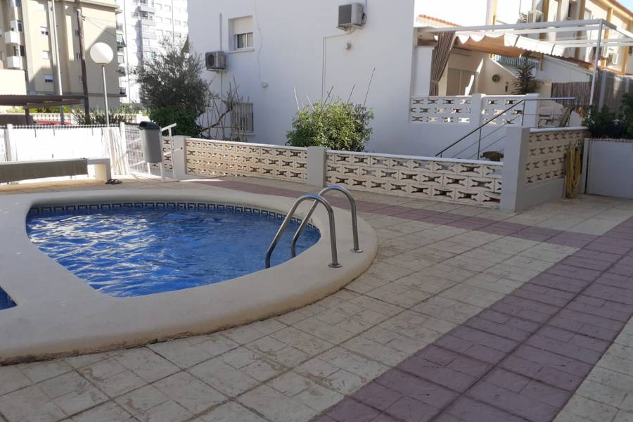 Location a l'année  - APPARTEMENT - Miramar - Playa