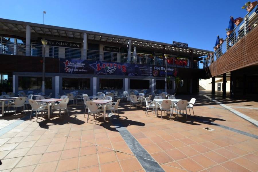 Sale - Commercial unit - Orihuela Costa - Playa Flamenca