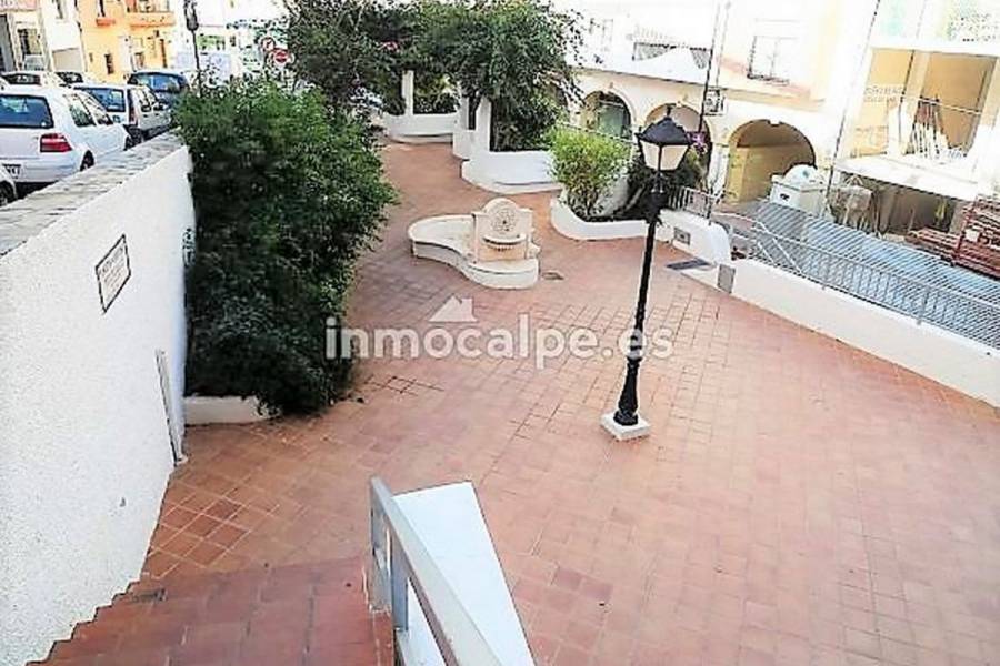 Sale - Commercial unit - Calpe - Atalaya