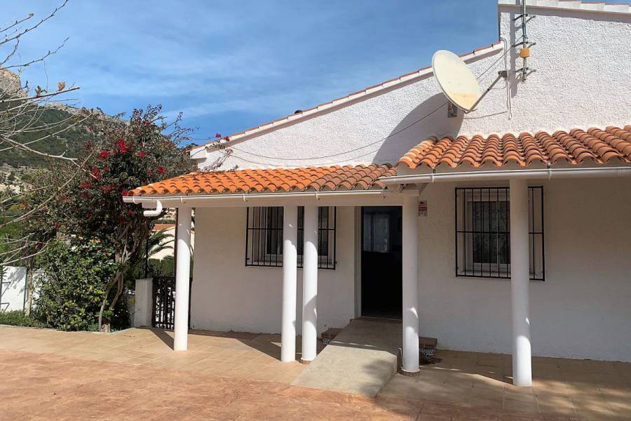 Sale - a VILLA / HOUSE - Calpe - Canuta Baja
