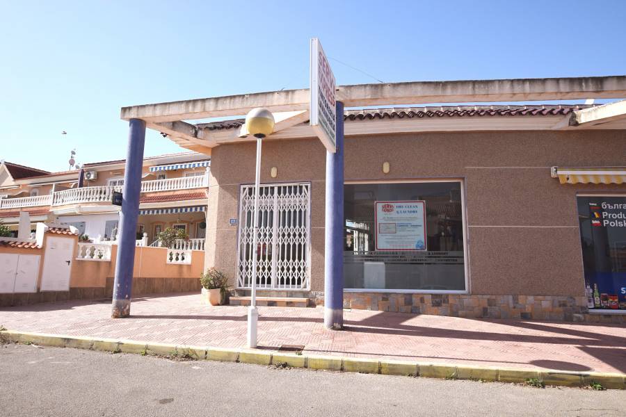Vente - Commercial space - Ciudad Quesada - Doña Pepa